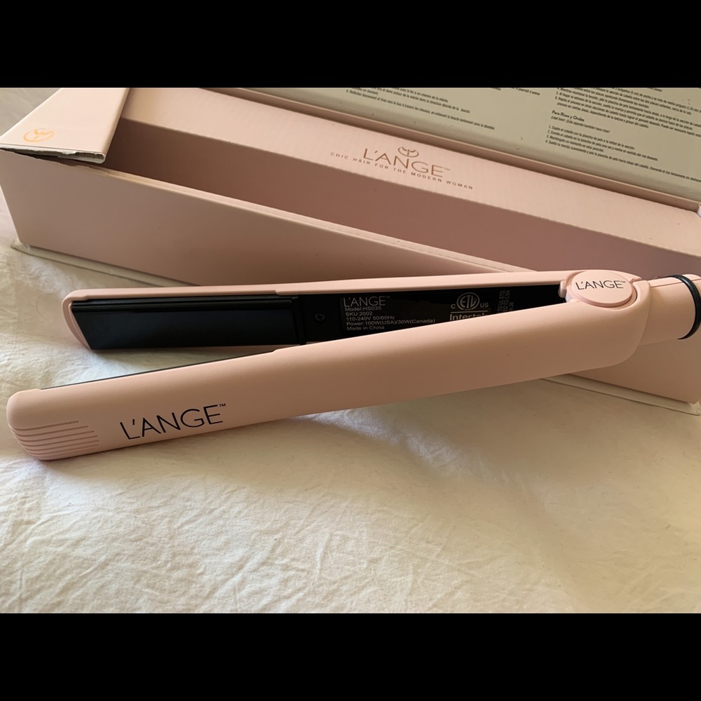 1” Aplatir L’ange flat iron.